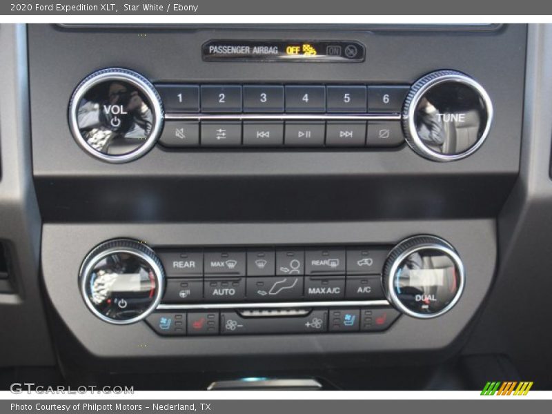 Star White / Ebony 2020 Ford Expedition XLT