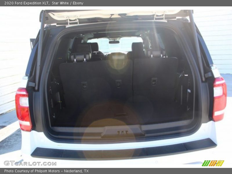Star White / Ebony 2020 Ford Expedition XLT