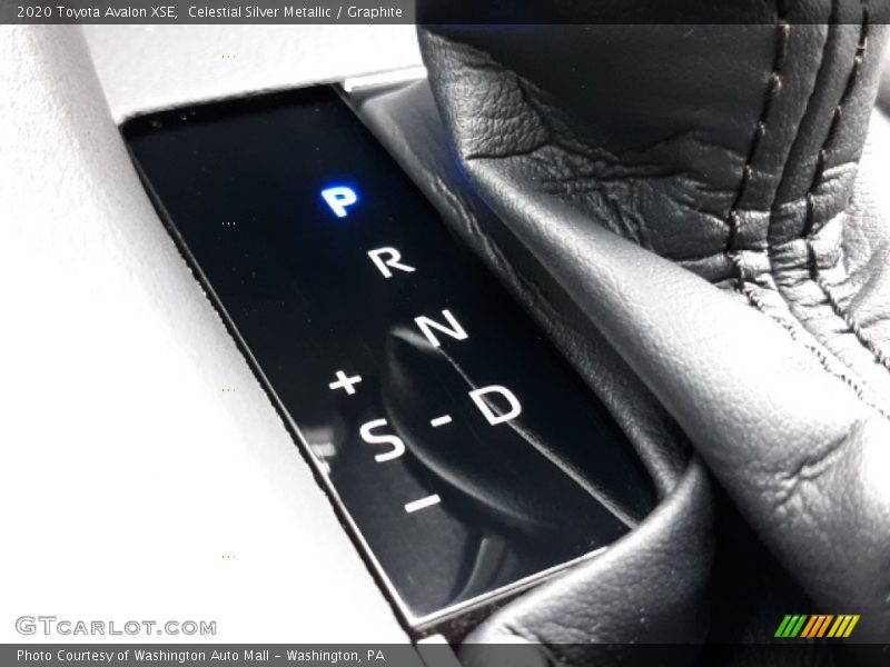 Celestial Silver Metallic / Graphite 2020 Toyota Avalon XSE