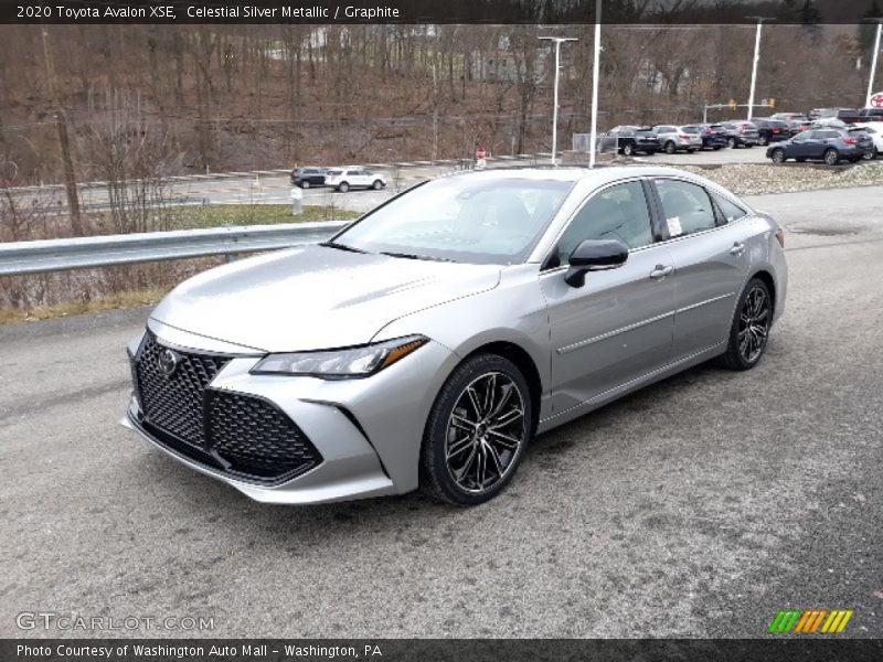 Front 3/4 View of 2020 Avalon XSE