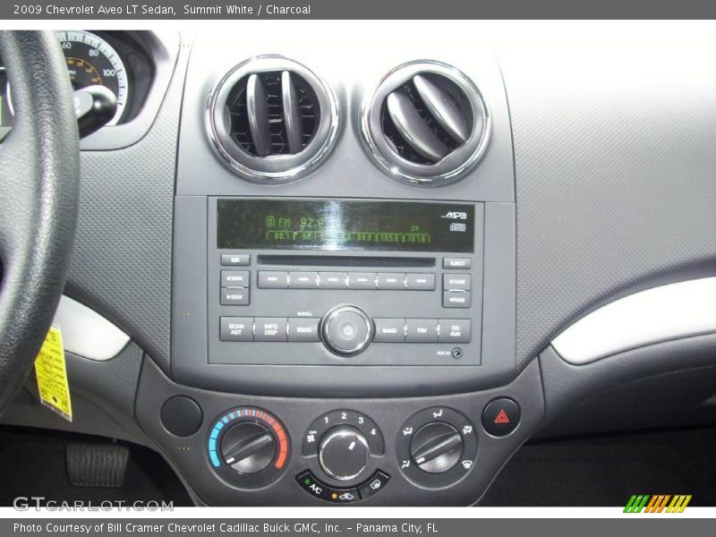 Summit White / Charcoal 2009 Chevrolet Aveo LT Sedan