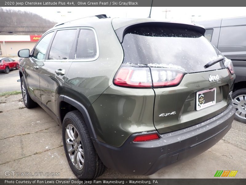 Olive Green Pearl / Ski Gray/Black 2020 Jeep Cherokee Latitude Plus 4x4