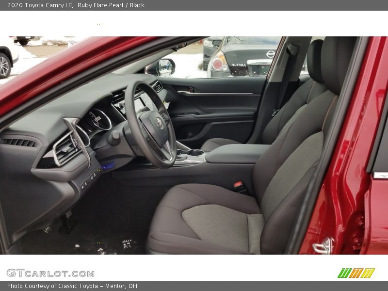 Ruby Flare Pearl / Black 2020 Toyota Camry LE