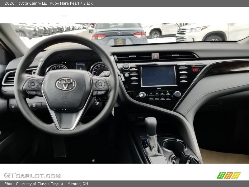 Ruby Flare Pearl / Black 2020 Toyota Camry LE