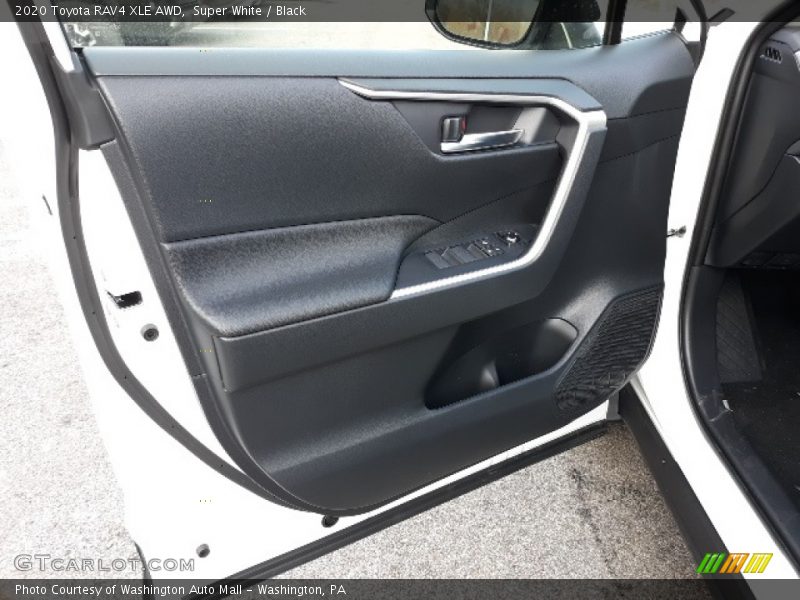 Super White / Black 2020 Toyota RAV4 XLE AWD