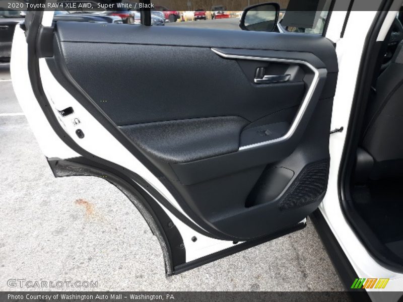 Super White / Black 2020 Toyota RAV4 XLE AWD