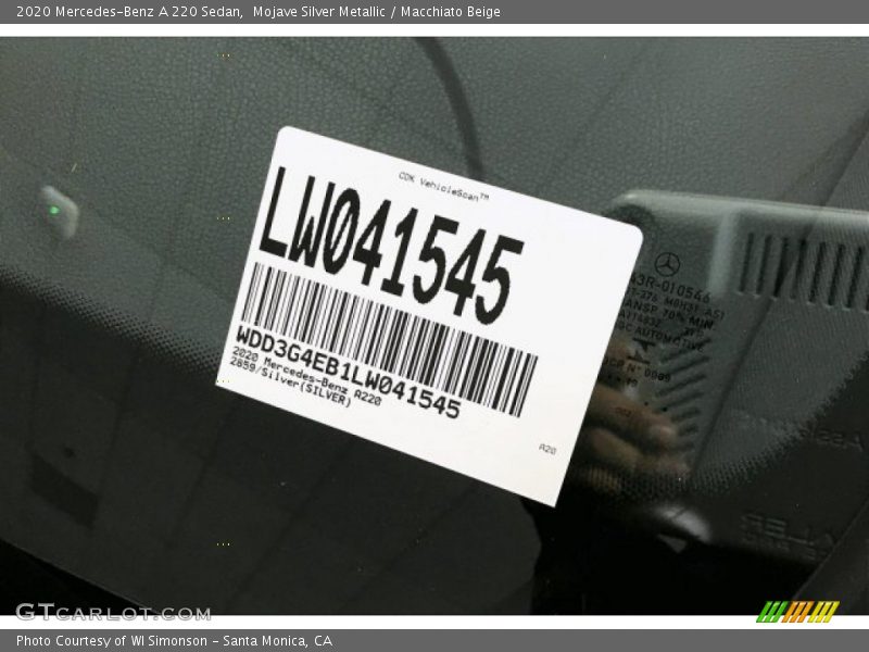 Mojave Silver Metallic / Macchiato Beige 2020 Mercedes-Benz A 220 Sedan
