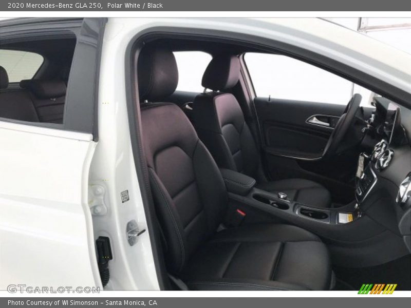 Polar White / Black 2020 Mercedes-Benz GLA 250