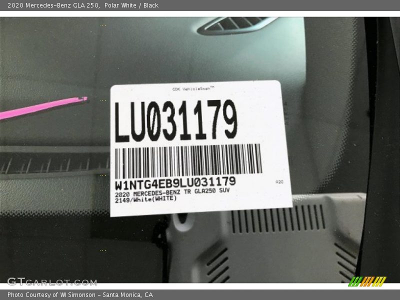 Polar White / Black 2020 Mercedes-Benz GLA 250