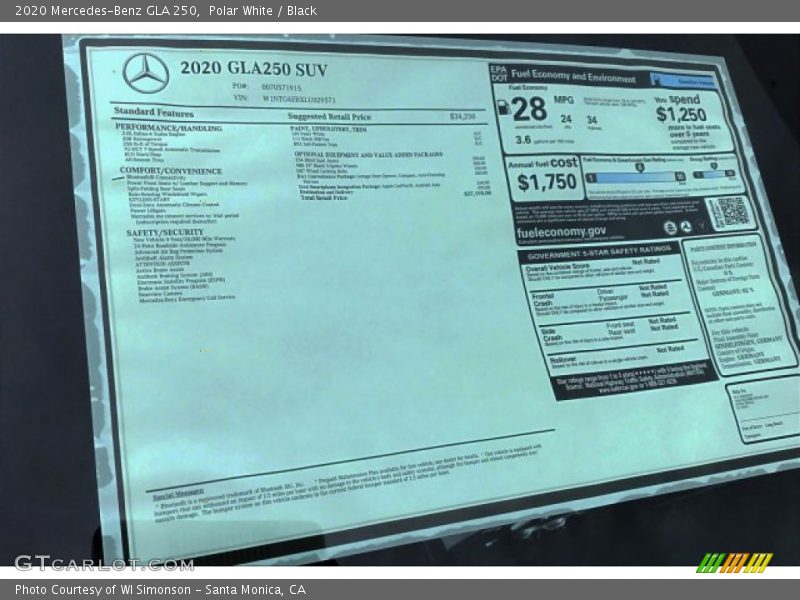 Polar White / Black 2020 Mercedes-Benz GLA 250