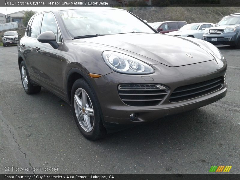 Meteor Grey Metallic / Luxor Beige 2011 Porsche Cayenne