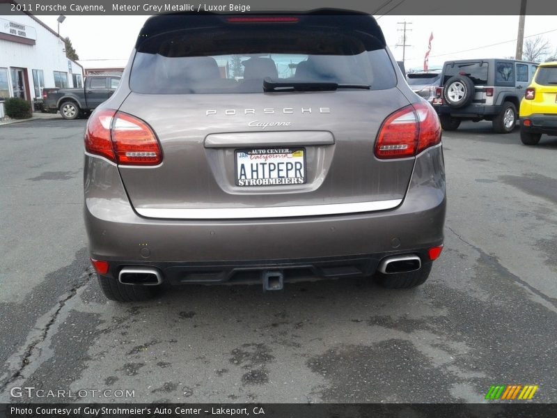 Meteor Grey Metallic / Luxor Beige 2011 Porsche Cayenne