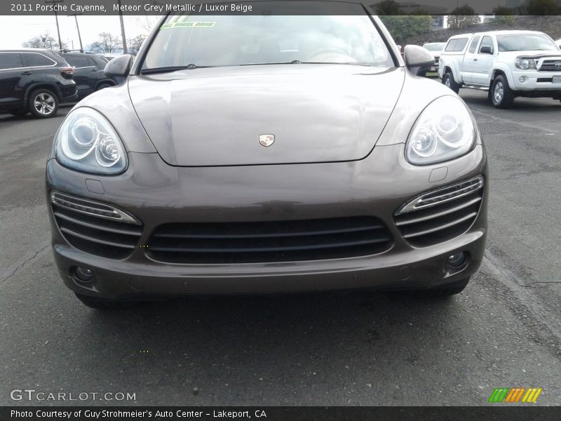 Meteor Grey Metallic / Luxor Beige 2011 Porsche Cayenne