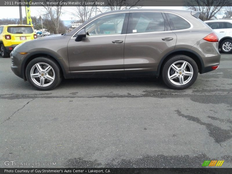 Meteor Grey Metallic / Luxor Beige 2011 Porsche Cayenne