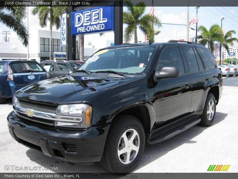 Black / Light Gray 2006 Chevrolet TrailBlazer LS