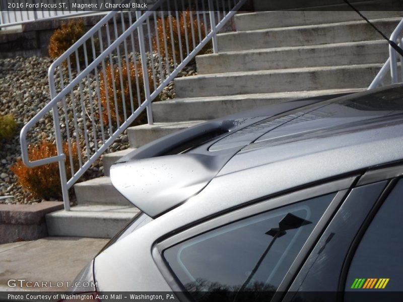 Magnetic / Charcoal Black 2016 Ford Focus ST
