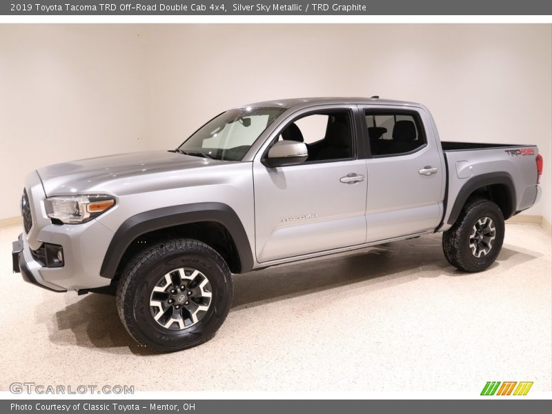 Front 3/4 View of 2019 Tacoma TRD Off-Road Double Cab 4x4