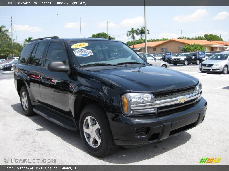Black / Light Gray 2006 Chevrolet TrailBlazer LS