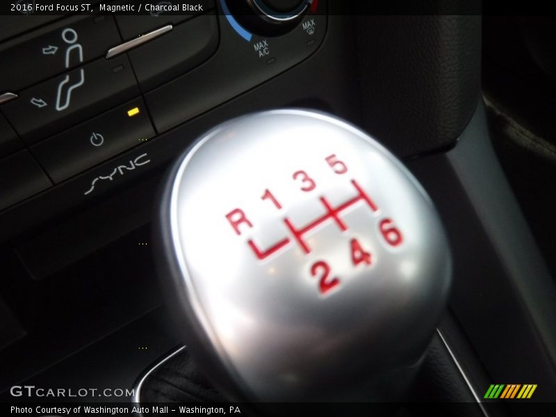 Magnetic / Charcoal Black 2016 Ford Focus ST