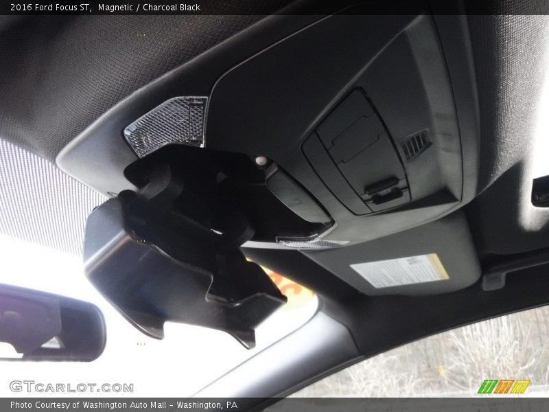 Magnetic / Charcoal Black 2016 Ford Focus ST