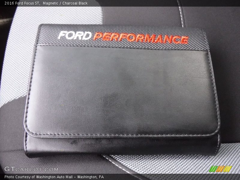 Magnetic / Charcoal Black 2016 Ford Focus ST