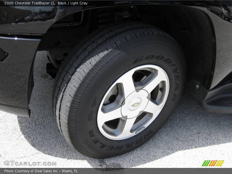 Black / Light Gray 2006 Chevrolet TrailBlazer LS