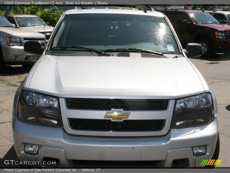 Silver Ice Metallic / Ebony 2009 Chevrolet TrailBlazer LT 4x4