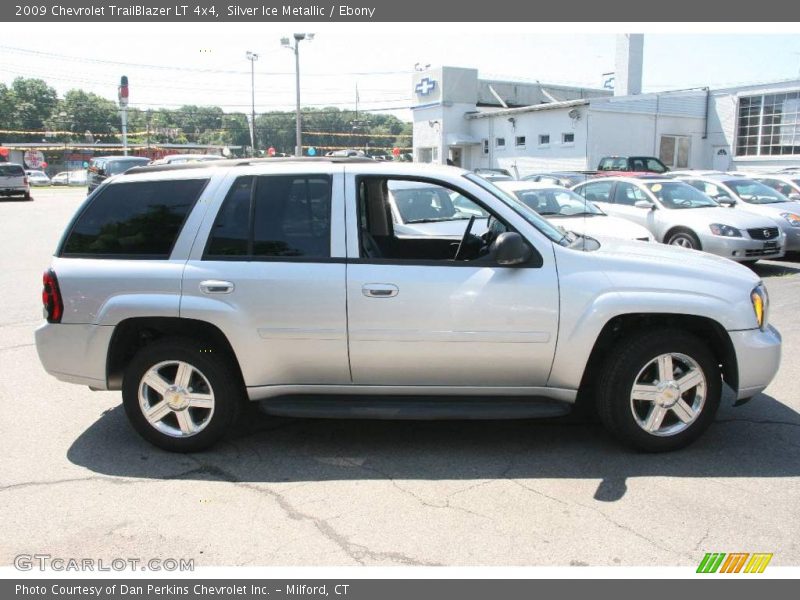 Silver Ice Metallic / Ebony 2009 Chevrolet TrailBlazer LT 4x4