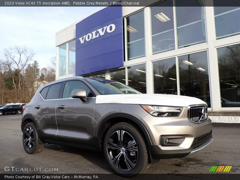 Front 3/4 View of 2020 XC40 T5 Inscription AWD