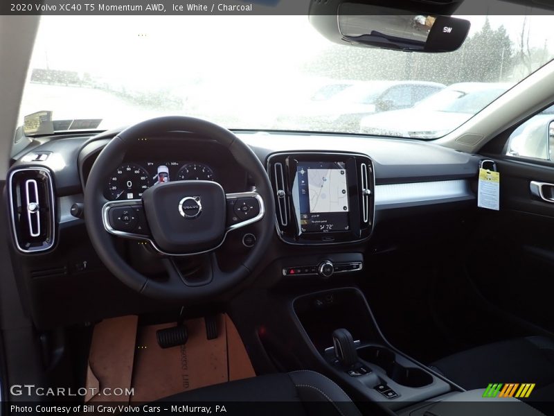 Ice White / Charcoal 2020 Volvo XC40 T5 Momentum AWD