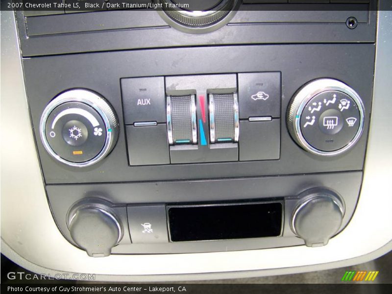 Black / Dark Titanium/Light Titanium 2007 Chevrolet Tahoe LS