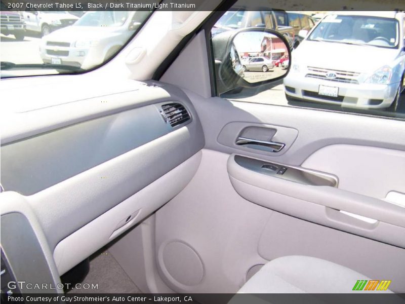 Black / Dark Titanium/Light Titanium 2007 Chevrolet Tahoe LS