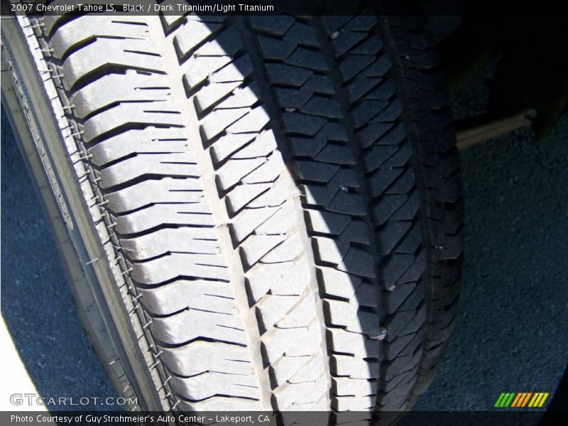 Black / Dark Titanium/Light Titanium 2007 Chevrolet Tahoe LS