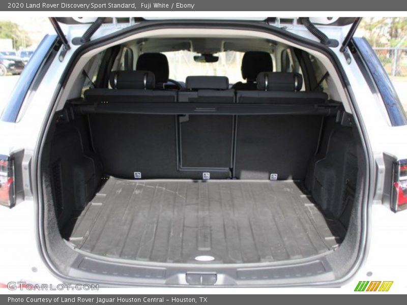 Fuji White / Ebony 2020 Land Rover Discovery Sport Standard