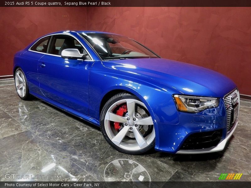 Front 3/4 View of 2015 RS 5 Coupe quattro
