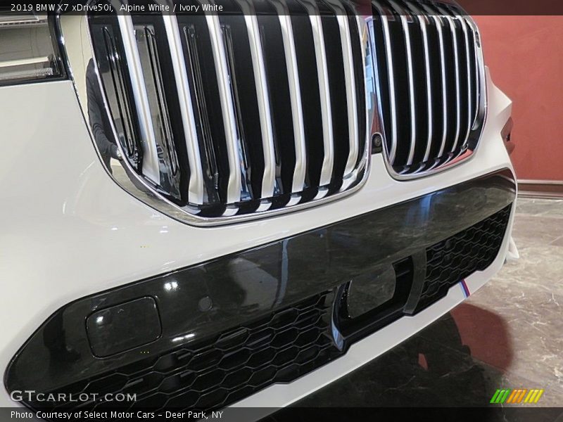 Alpine White / Ivory White 2019 BMW X7 xDrive50i