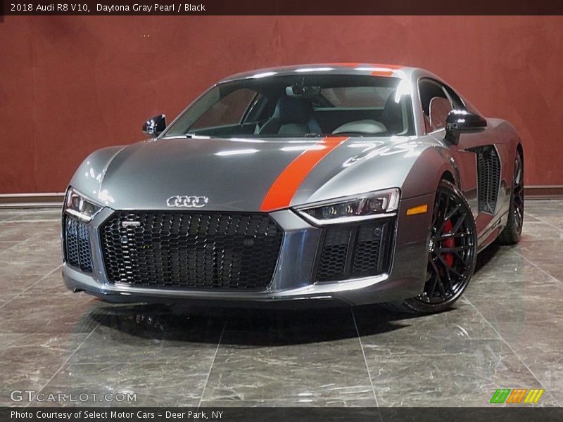 Daytona Gray Pearl / Black 2018 Audi R8 V10