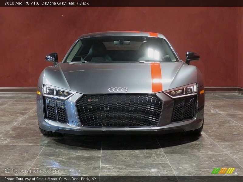 Daytona Gray Pearl / Black 2018 Audi R8 V10