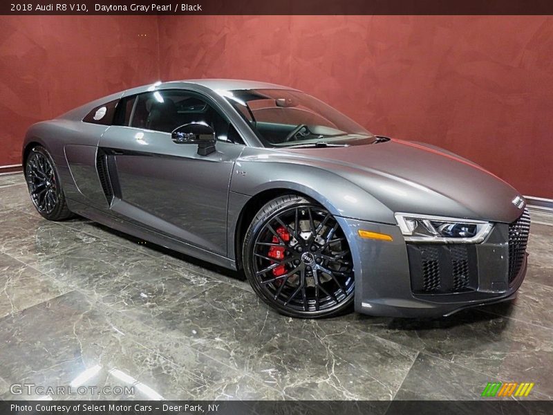  2018 R8 V10 Daytona Gray Pearl