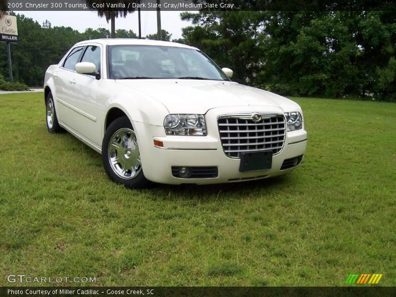Cool Vanilla / Dark Slate Gray/Medium Slate Gray 2005 Chrysler 300 Touring