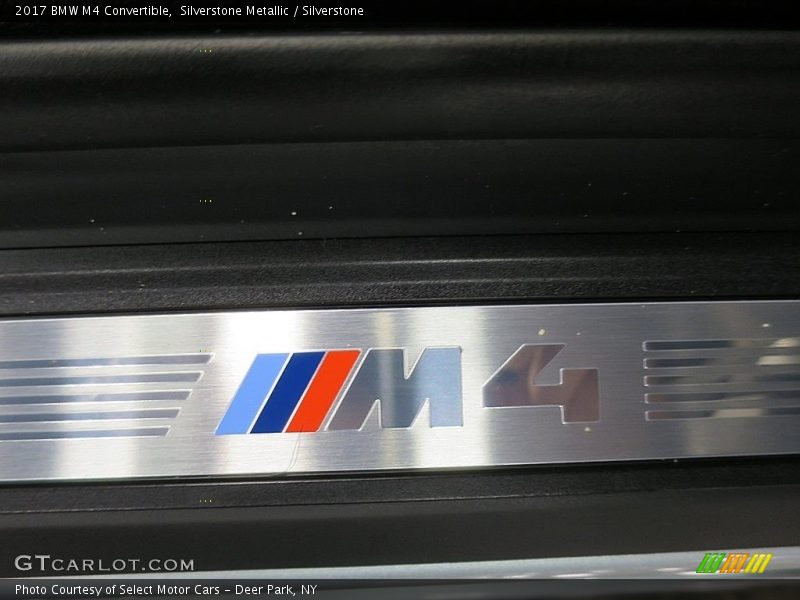 Silverstone Metallic / Silverstone 2017 BMW M4 Convertible
