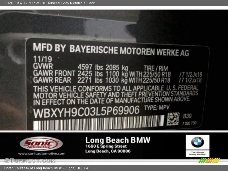 Mineral Grey Metallic / Black 2020 BMW X2 sDrive28i