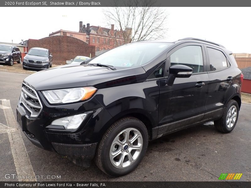 Front 3/4 View of 2020 EcoSport SE