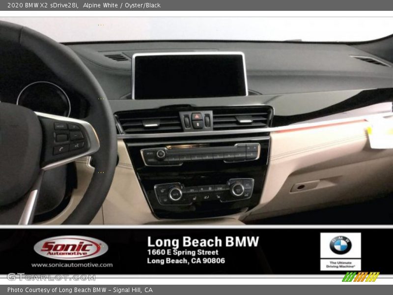 Alpine White / Oyster/Black 2020 BMW X2 sDrive28i
