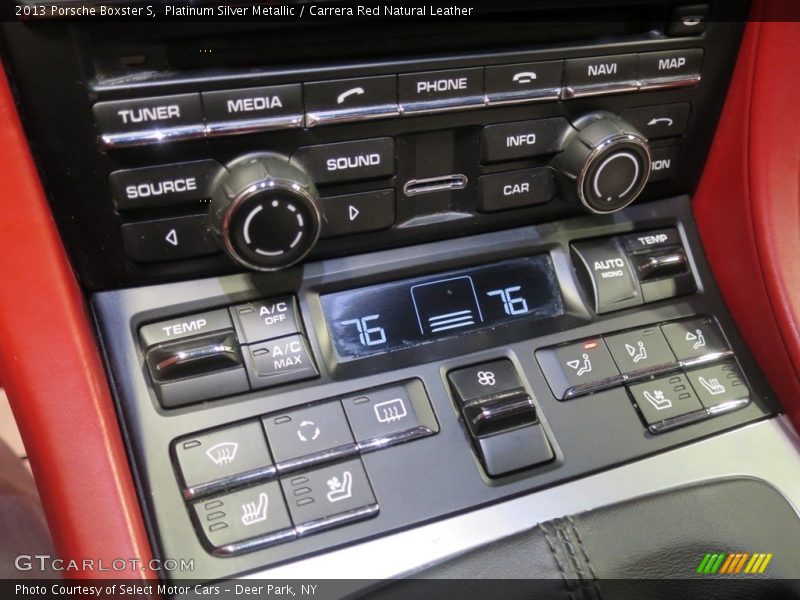 Controls of 2013 Boxster S