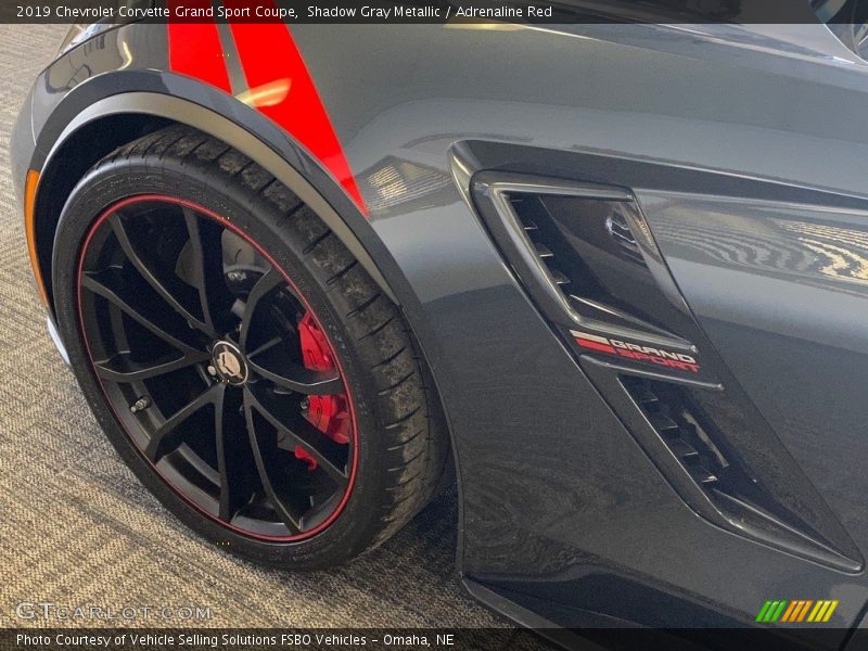 Shadow Gray Metallic / Adrenaline Red 2019 Chevrolet Corvette Grand Sport Coupe