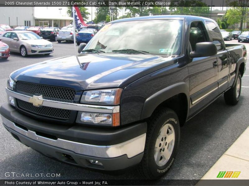 Dark Blue Metallic / Dark Charcoal 2005 Chevrolet Silverado 1500 Z71 Extended Cab 4x4