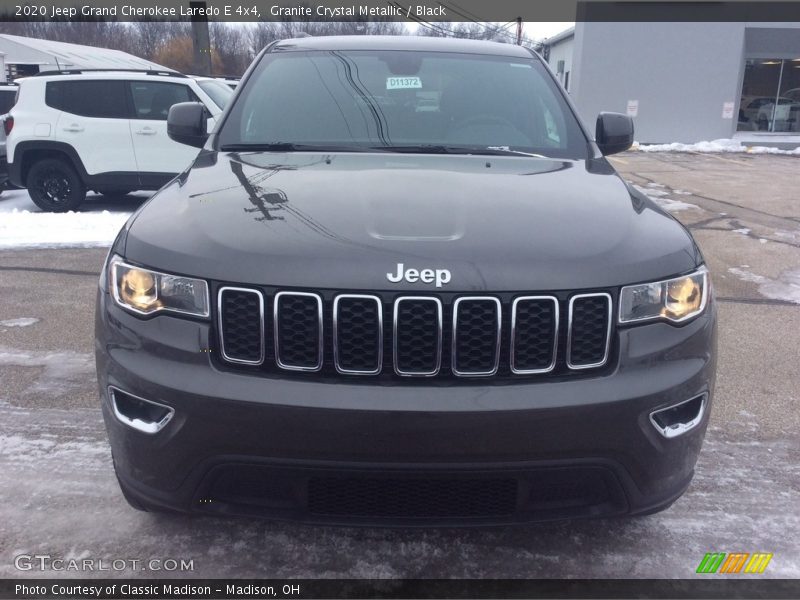 Granite Crystal Metallic / Black 2020 Jeep Grand Cherokee Laredo E 4x4