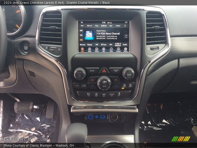 Granite Crystal Metallic / Black 2020 Jeep Grand Cherokee Laredo E 4x4