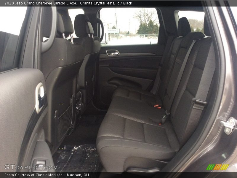 Granite Crystal Metallic / Black 2020 Jeep Grand Cherokee Laredo E 4x4